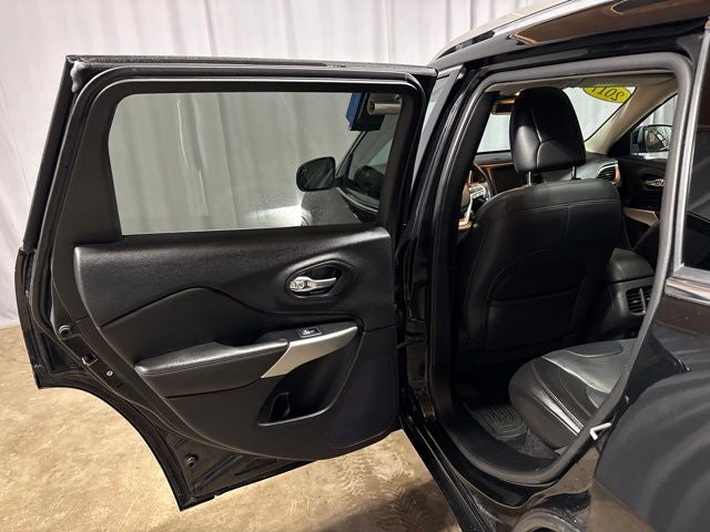 2017 Jeep Cherokee Overland