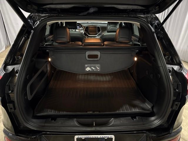 2017 Jeep Cherokee Overland