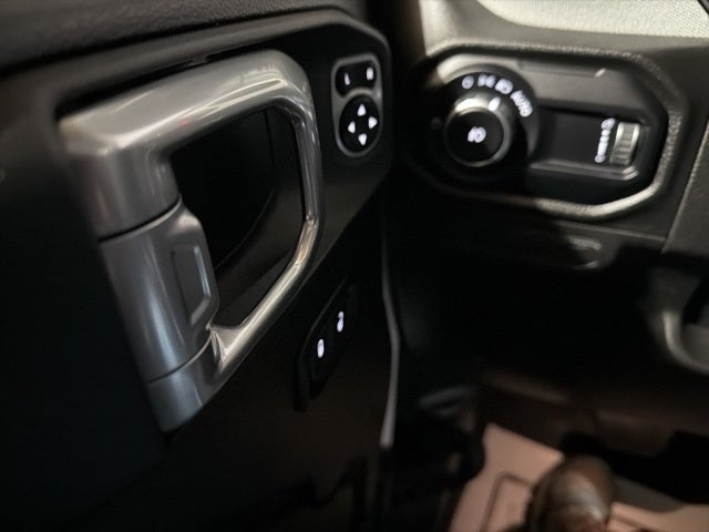 2024 Jeep Wrangler 4-Door Willys 4x4