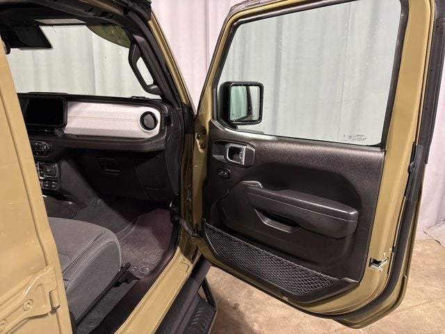 2025 Jeep Wrangler 4-Door Willys 4x4
