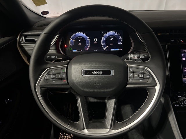 2025 Jeep Grand Cherokee GRAND CHEROKEE LAREDO X 4X4