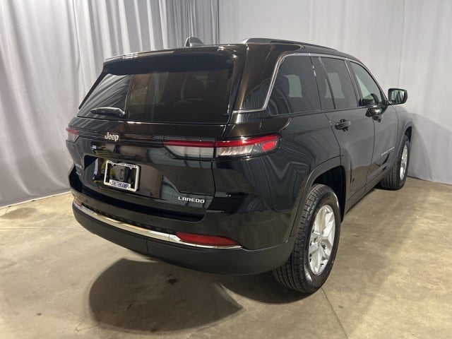 2025 Jeep Grand Cherokee GRAND CHEROKEE LAREDO X 4X4