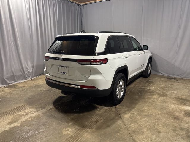 2025 Jeep Grand Cherokee Laredo 4x4