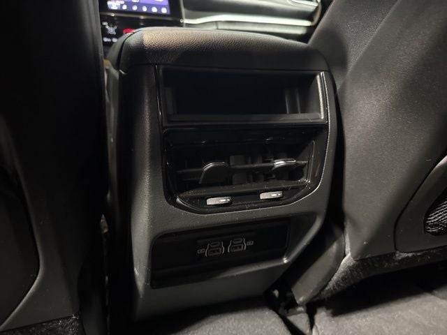 2025 Jeep Grand Cherokee Laredo 4x4