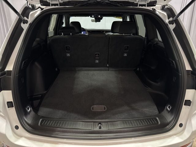 2025 Jeep Grand Cherokee Laredo 4x4