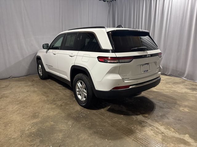2025 Jeep Grand Cherokee Laredo 4x4
