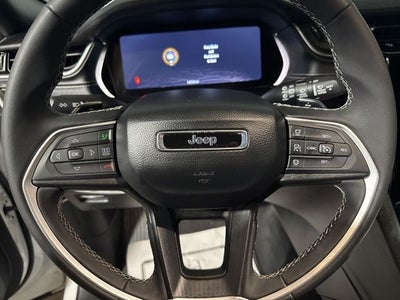 2025 Jeep Grand Cherokee Laredo 4x4