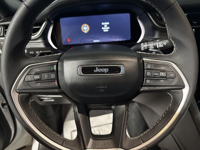 2025 Jeep Grand Cherokee Laredo 4x4