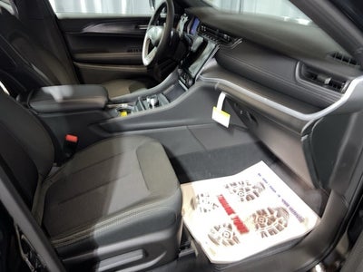 2025 Jeep Grand Cherokee GRAND CHEROKEE LAREDO X 4X4