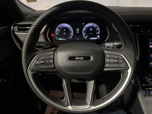 2025 Jeep Grand Cherokee GRAND CHEROKEE LAREDO X 4X4