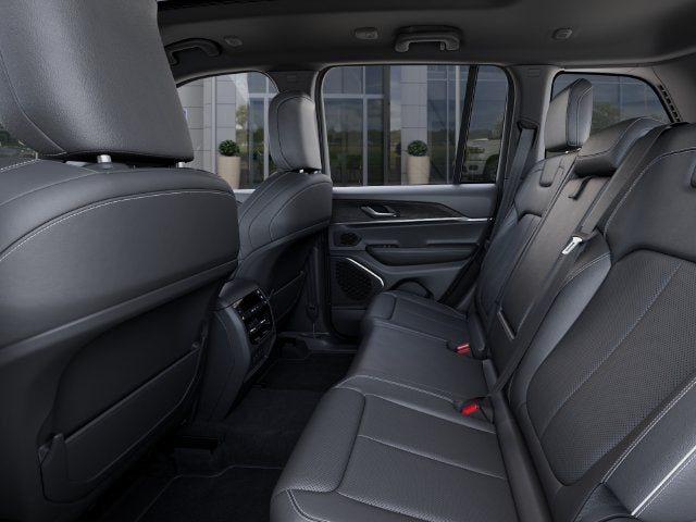 2027 Jeep Grand Cherokee GRAND CHEROKEE LIMITED RESERVE 4X4