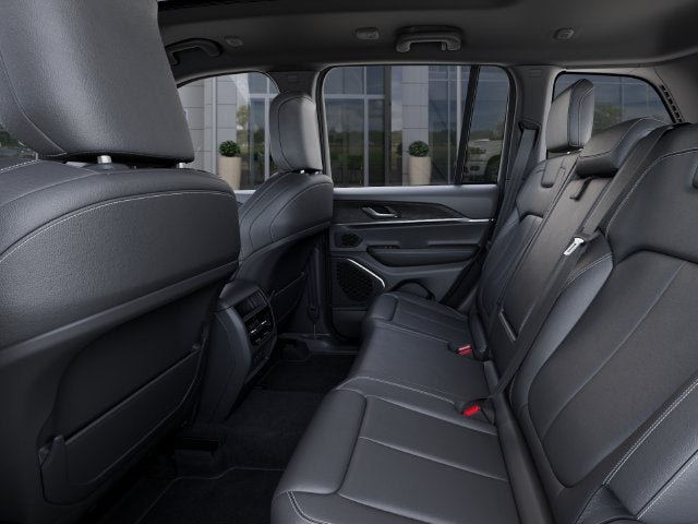 2027 Jeep Grand Cherokee GRAND CHEROKEE LIMITED 4X4