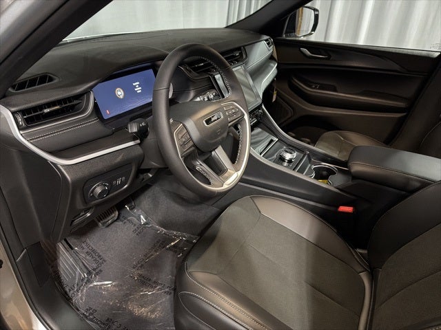 2025 Jeep Grand Cherokee GRAND CHEROKEE L ALTITUDE 4X4