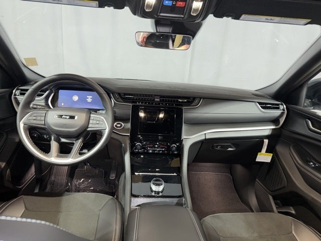 2025 Jeep Grand Cherokee GRAND CHEROKEE L ALTITUDE 4X4