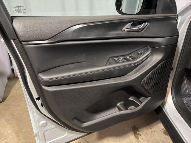 2025 Jeep Grand Cherokee GRAND CHEROKEE L ALTITUDE 4X4