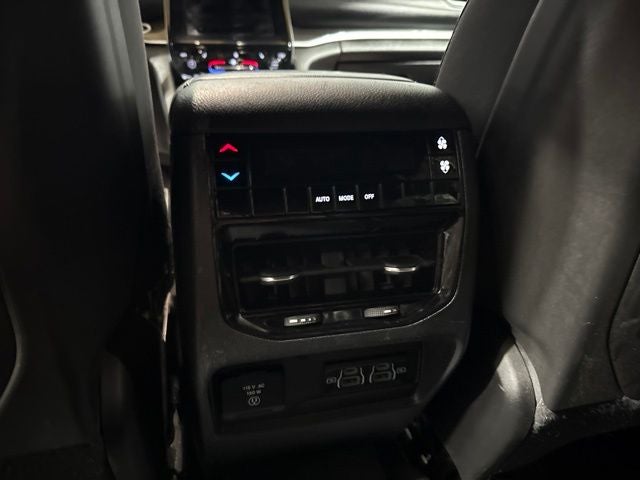 2022 Jeep Grand Cherokee L Altitude 4x4