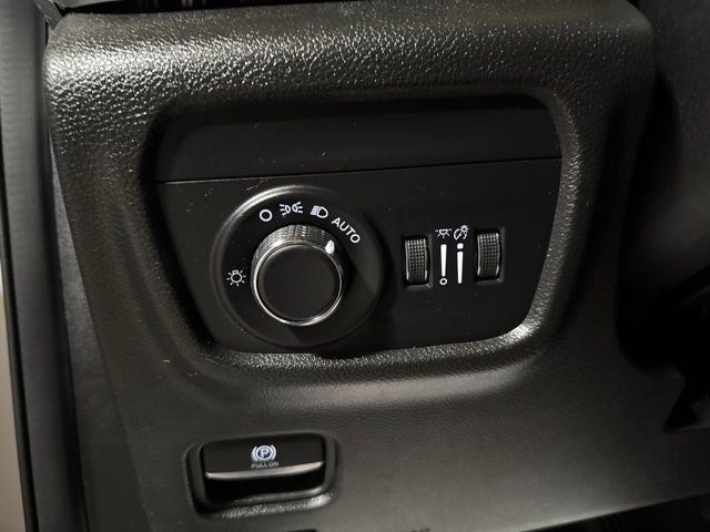 2022 Jeep Grand Cherokee L Altitude 4x4