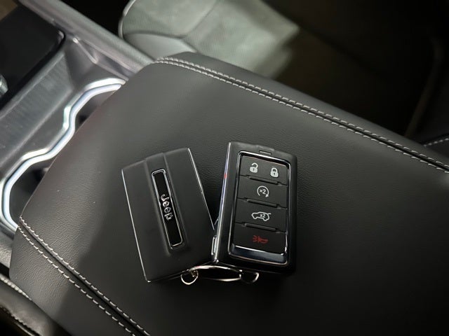 2024 Jeep Grand Cherokee GRAND CHEROKEE L ALTITUDE 4X4