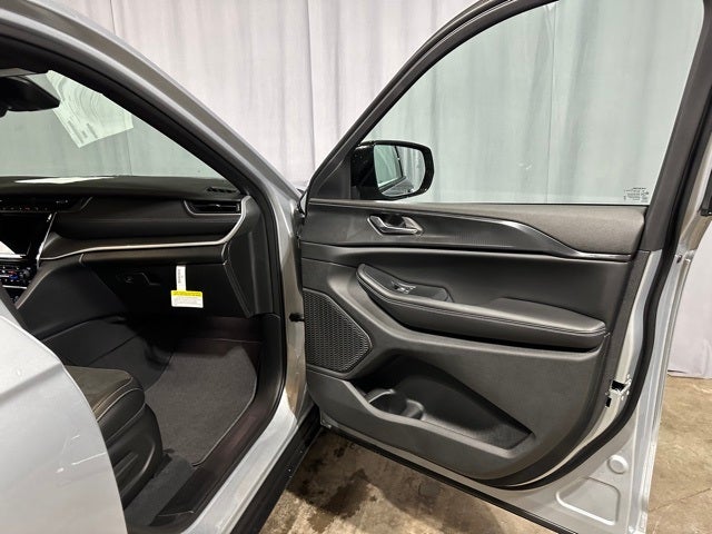 2024 Jeep Grand Cherokee GRAND CHEROKEE L ALTITUDE 4X4