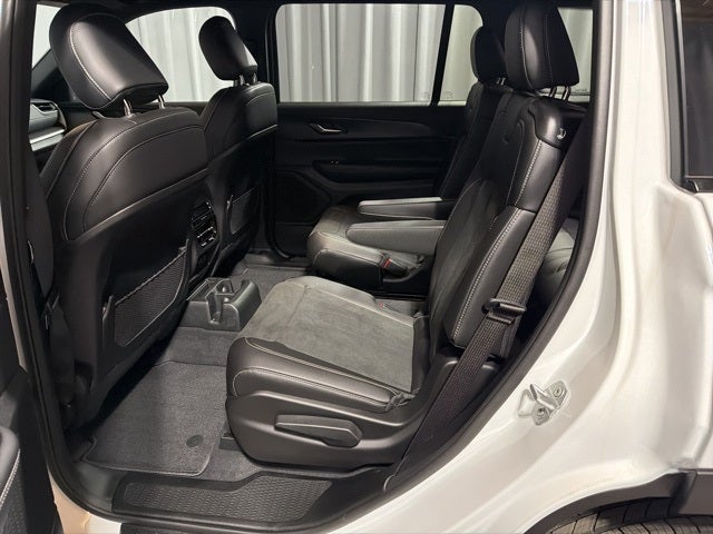 2025 Jeep Grand Cherokee GRAND CHEROKEE L ALTITUDE 4X4