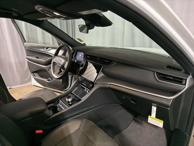 2025 Jeep Grand Cherokee GRAND CHEROKEE L ALTITUDE 4X4