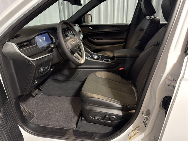 2025 Jeep Grand Cherokee GRAND CHEROKEE L ALTITUDE 4X4