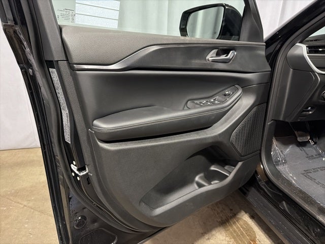 2025 Jeep Grand Cherokee GRAND CHEROKEE L ALTITUDE 4X4