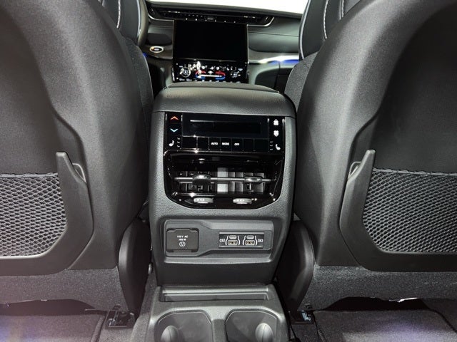 2025 Jeep Grand Cherokee GRAND CHEROKEE L OVERLAND 4X4