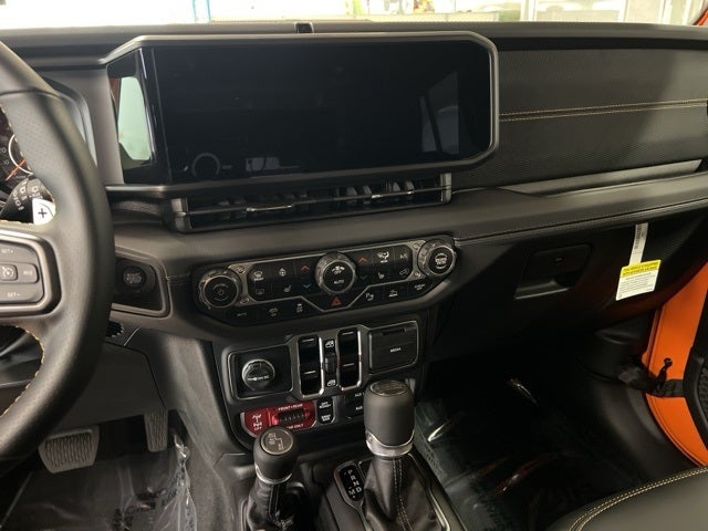 2025 Jeep Wrangler WRANGLER 4-DOOR RUBICON 392