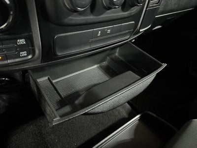 2017 RAM 1500 Express Crew Cab 4x4 5'7' Box