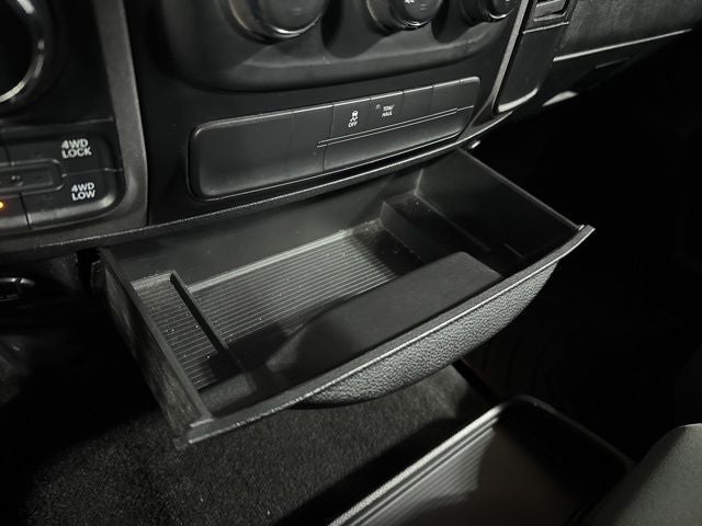 2017 RAM 1500 Express Crew Cab 4x4 5'7' Box