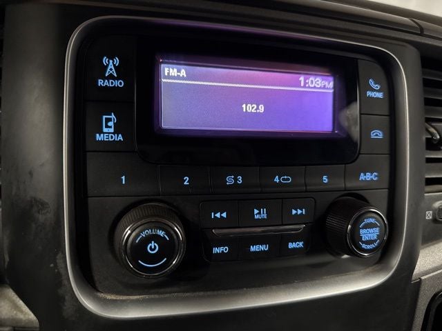 2017 RAM 1500 Express Crew Cab 4x4 5'7' Box