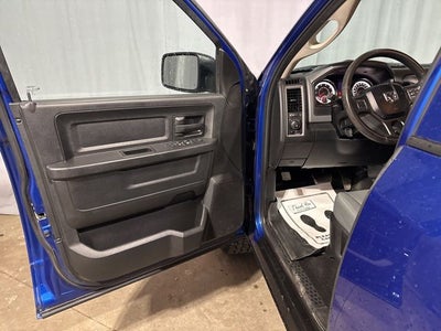 2017 RAM 1500 Express Crew Cab 4x4 5'7' Box