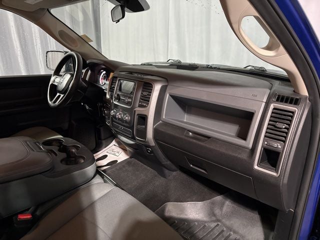 2017 RAM 1500 Express Crew Cab 4x4 5'7' Box
