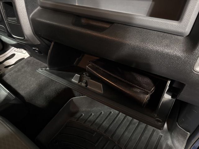 2017 RAM 1500 Express Crew Cab 4x4 5'7' Box