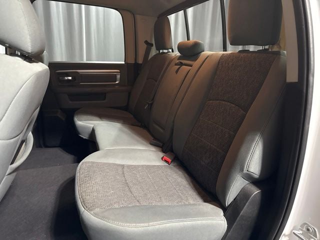 2018 RAM 1500 Big Horn Crew Cab 4x4 5'7' Box