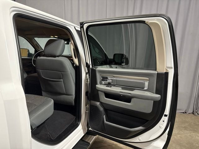 2018 RAM 1500 Big Horn Crew Cab 4x4 5'7' Box