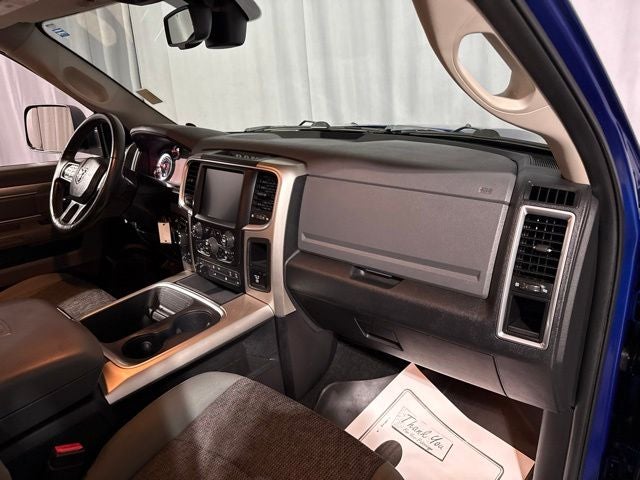 2017 RAM 1500 SLT