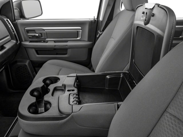 2017 RAM 1500 Big Horn Crew Cab 4x4 6'4' Box