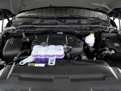 2017 RAM 1500 Laramie Crew Cab 4x4 6'4' Box