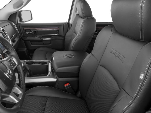 2017 RAM 1500 Laramie Crew Cab 4x4 6'4' Box