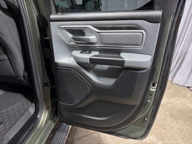 2021 RAM 1500 Big Horn Quad Cab 4x4 6'4' Box