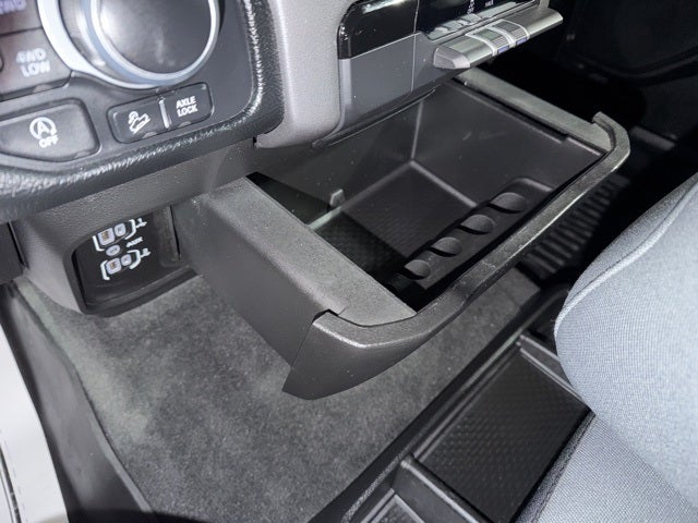 2021 RAM 1500 Big Horn Quad Cab 4x4 6'4' Box