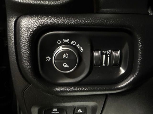 2019 RAM 1500 Big Horn/Lone Star Crew Cab 4x4 5'7' Box