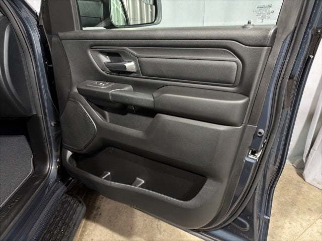 2025 RAM 1500 Tradesman Crew Cab 4x4 5'7' Box