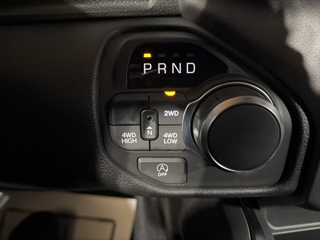 2025 RAM 1500 Tradesman Crew Cab 4x4 5'7' Box