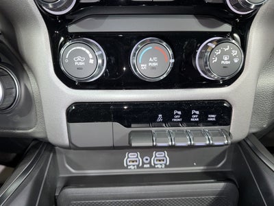 2025 RAM 1500 Tradesman Crew Cab 4x4 5'7' Box