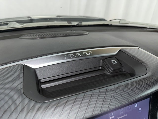 2025 RAM 1500 Tradesman Crew Cab 4x4 5'7' Box