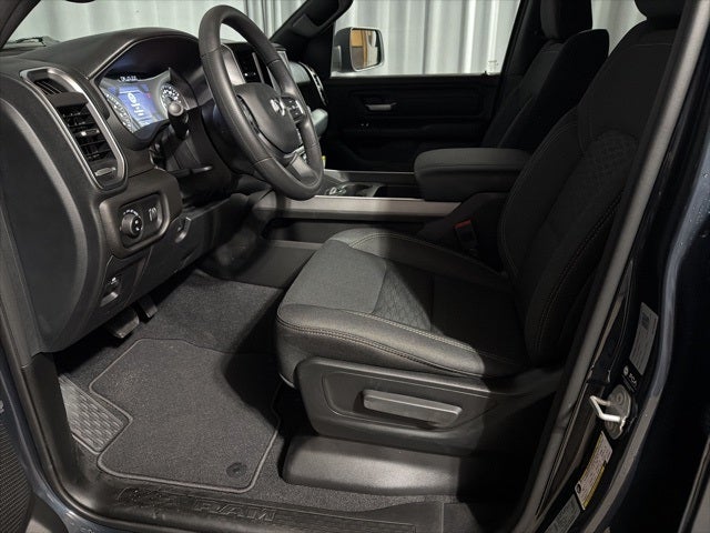 2025 RAM 1500 Tradesman Crew Cab 4x4 5'7' Box