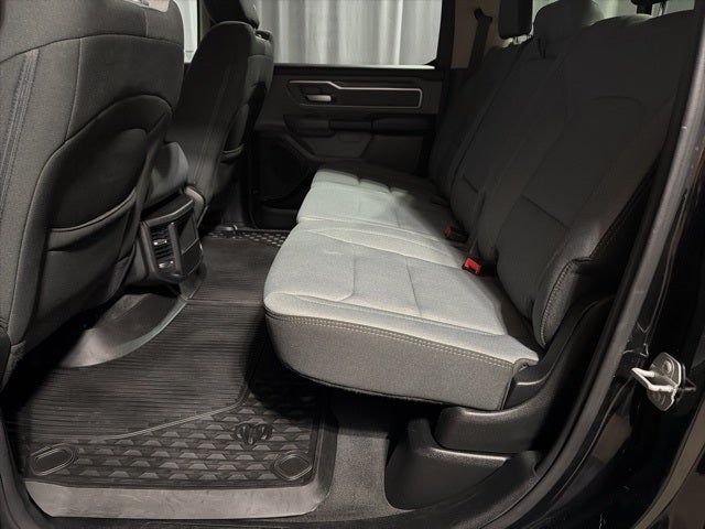 2020 RAM 1500 Big Horn Crew Cab 4x4 5'7' Box